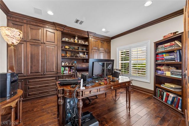 8904 Tavistock Court, Las Vegas, NV 89134