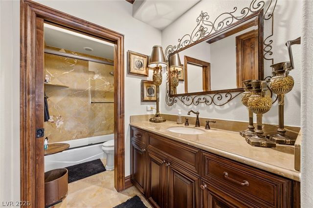 8904 Tavistock Court, Las Vegas, NV 89134