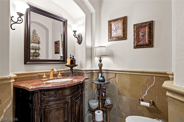 8904 Tavistock Court, Las Vegas, NV 89134