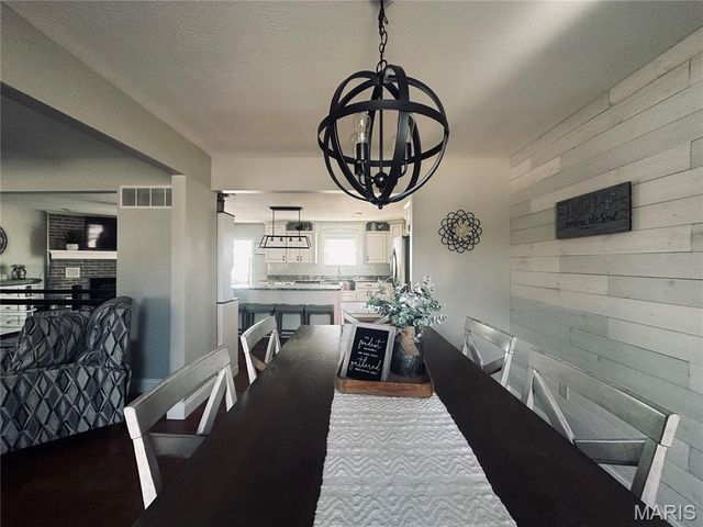 17 Kathryn Drive, St James, MO 65559