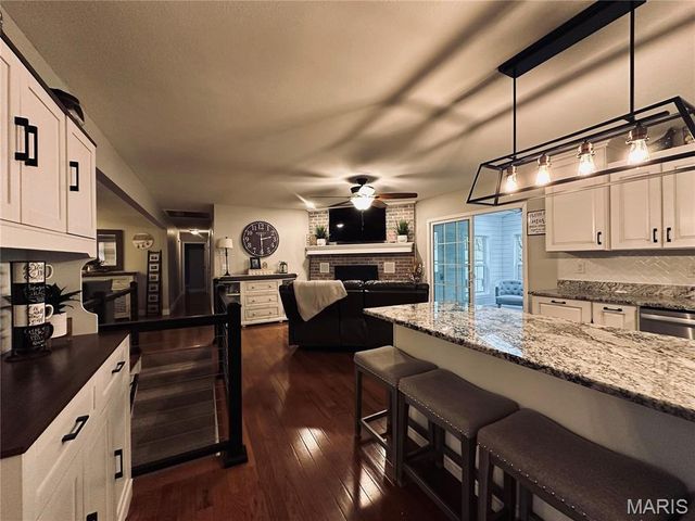 17 Kathryn Drive, St James, MO 65559