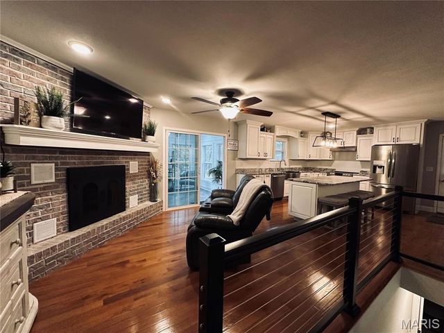 17 Kathryn Drive, St James, MO 65559