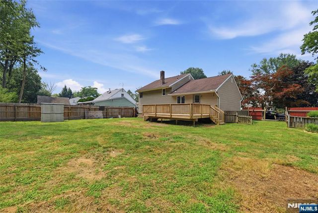 17 Van Court, Waldwick, NJ 07463