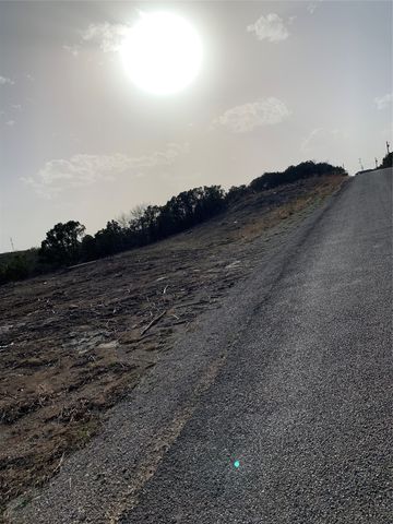 1301 ridgeview Circle, Granbury, TX 76048