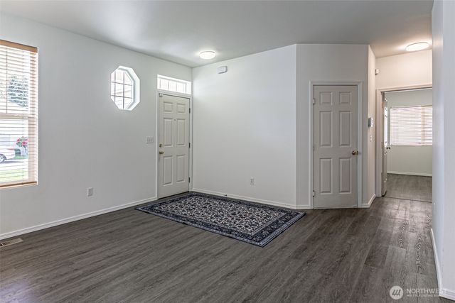 14429 Riverwalk Drive E, Sumner, WA 98390