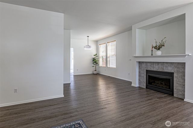 14429 Riverwalk Drive E, Sumner, WA 98390