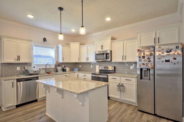 279 BLUEBRIAR TRCE, Clarksville, TN 37043