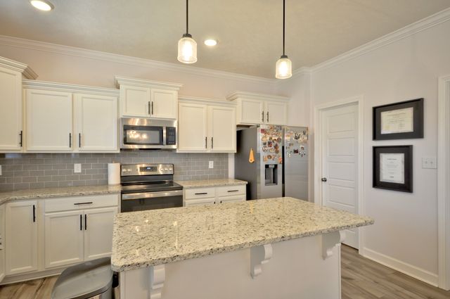 279 BLUEBRIAR TRCE, Clarksville, TN 37043