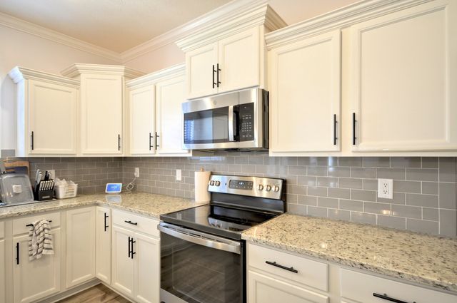 279 BLUEBRIAR TRCE, Clarksville, TN 37043