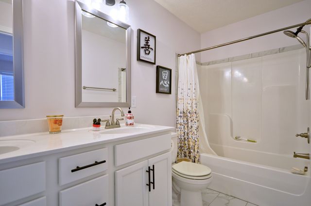 279 BLUEBRIAR TRCE, Clarksville, TN 37043