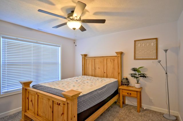 279 BLUEBRIAR TRCE, Clarksville, TN 37043