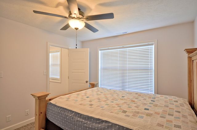 279 BLUEBRIAR TRCE, Clarksville, TN 37043