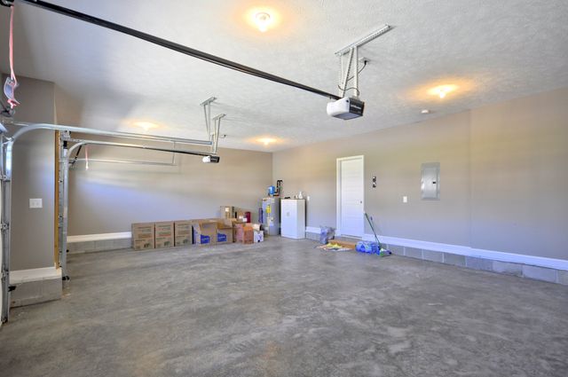 279 BLUEBRIAR TRCE, Clarksville, TN 37043