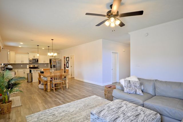 279 BLUEBRIAR TRCE, Clarksville, TN 37043