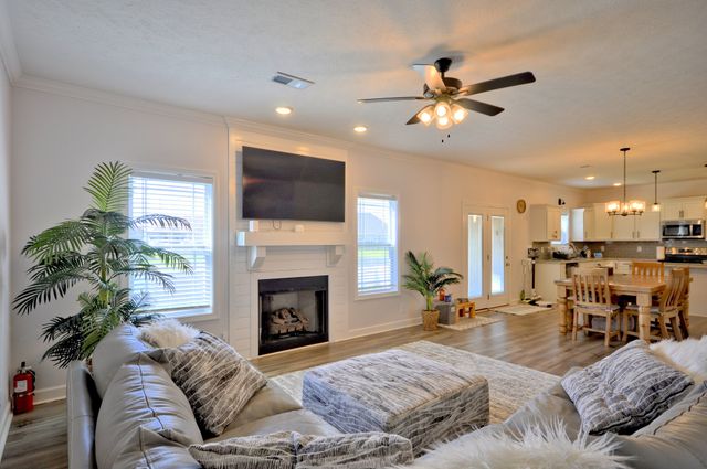 279 BLUEBRIAR TRCE, Clarksville, TN 37043