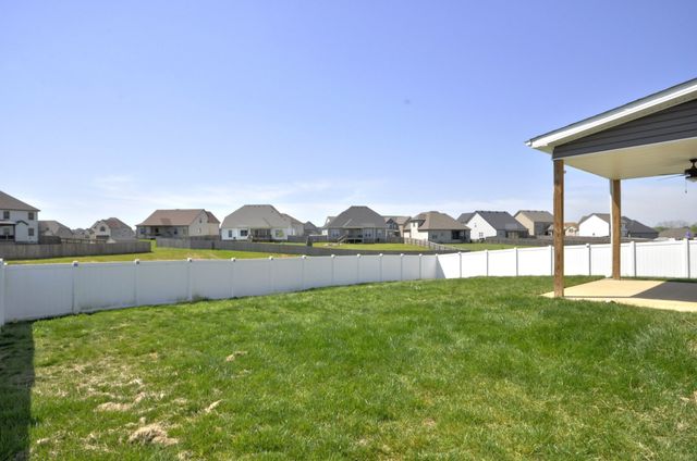 279 BLUEBRIAR TRCE, Clarksville, TN 37043