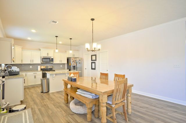 279 BLUEBRIAR TRCE, Clarksville, TN 37043