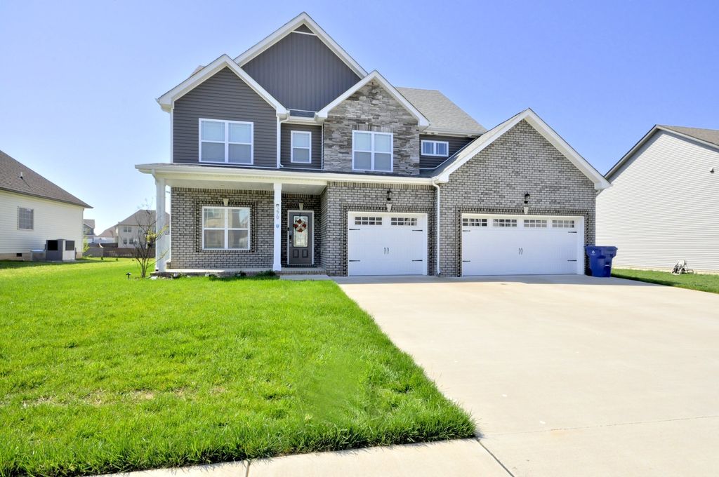 279 BLUEBRIAR TRCE, Clarksville, TN 37043
