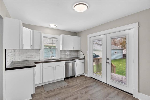 1403 E Van Buren Street, Janesville, WI 53545