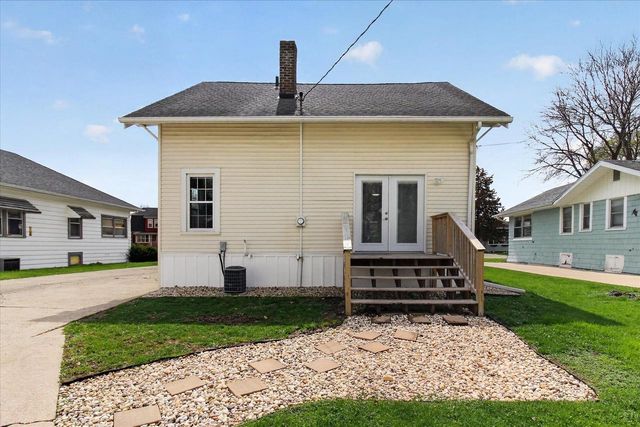 1403 E Van Buren Street, Janesville, WI 53545
