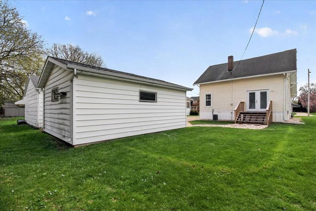 1403 E Van Buren Street, Janesville, WI 53545