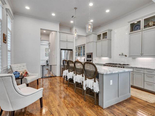 616 W 26th Street, Houston, TX 77008