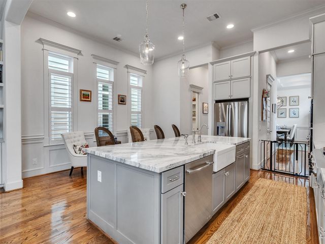 616 W 26th Street, Houston, TX 77008