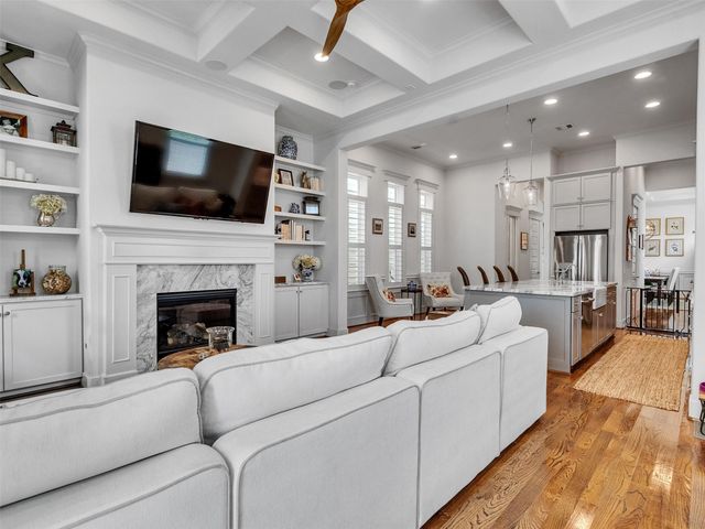 616 W 26th Street, Houston, TX 77008