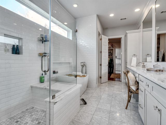 616 W 26th Street, Houston, TX 77008