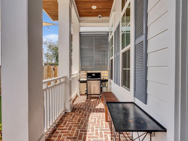 616 W 26th Street, Houston, TX 77008