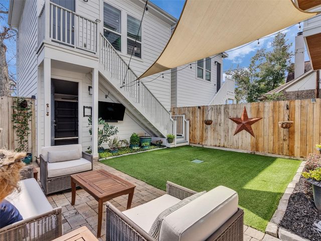 616 W 26th Street, Houston, TX 77008