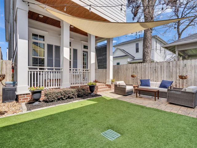 616 W 26th Street, Houston, TX 77008