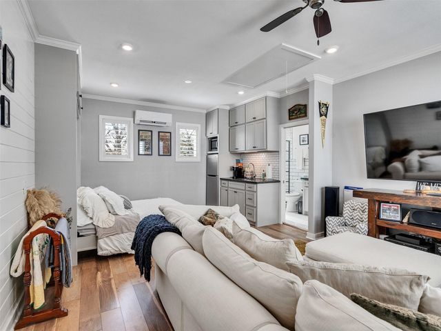 616 W 26th Street, Houston, TX 77008