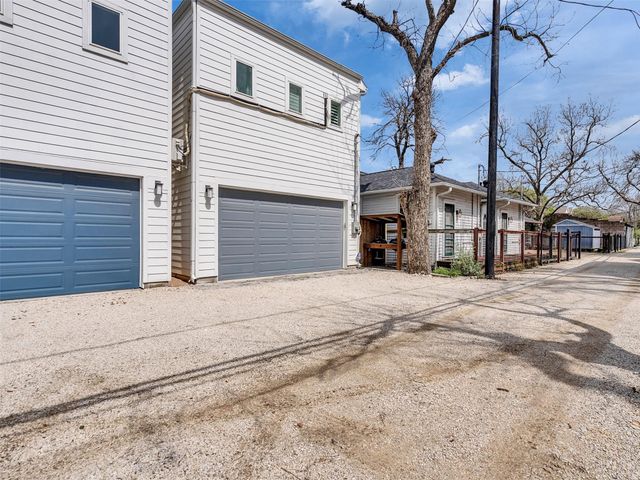 616 W 26th Street, Houston, TX 77008