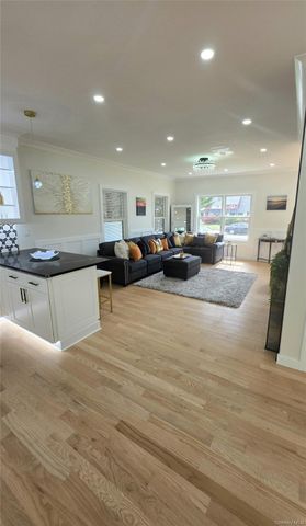 172 Choir Lane, Westbury, NY 11590