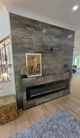 172 Choir Lane, Westbury, NY 11590