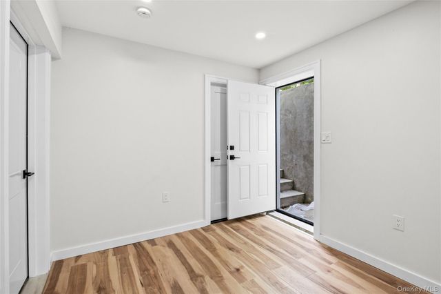 172 Choir Lane, Westbury, NY 11590