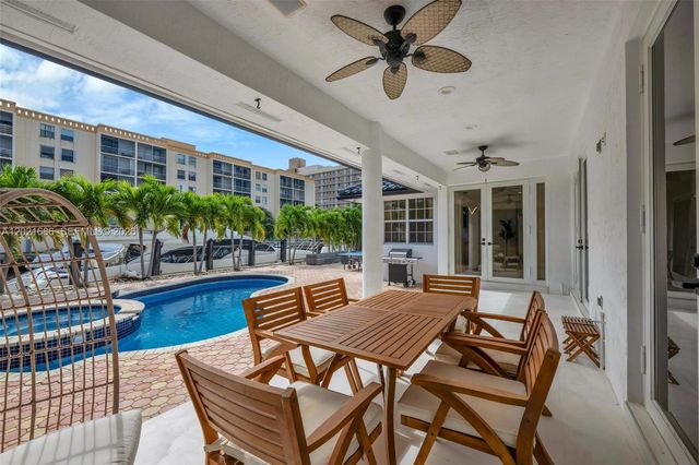 2940 NE 164th St, North Miami Beach, FL 33160