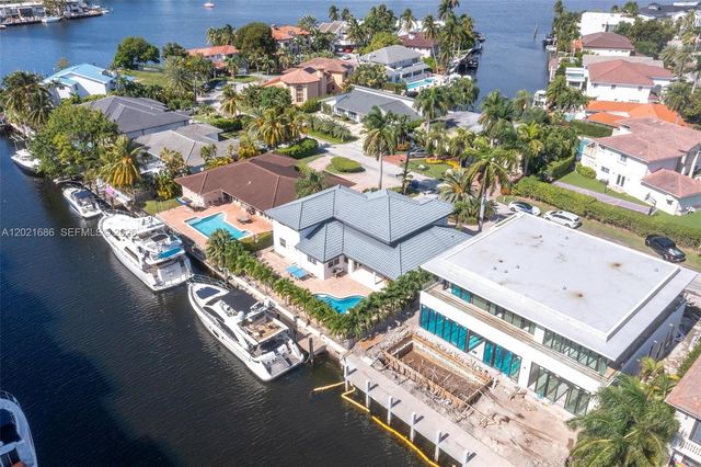 2940 NE 164th St, North Miami Beach, FL 33160