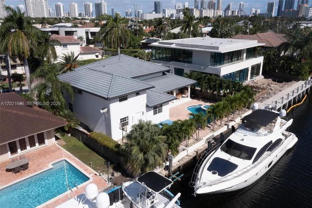 2940 NE 164th St, North Miami Beach, FL 33160