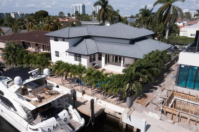 2940 NE 164th St, North Miami Beach, FL 33160