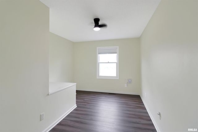 3605 N SANDIA Drive, Peoria, IL 61604