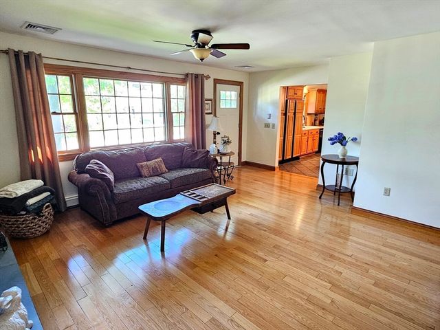 278 Hixville Rd, Dartmouth, MA 02747
