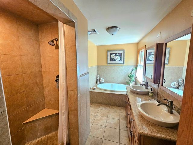 278 Hixville Rd, Dartmouth, MA 02747