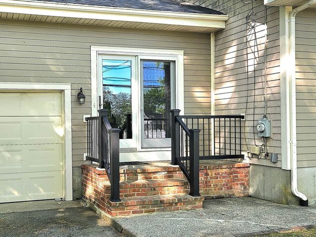 278 Hixville Rd, Dartmouth, MA 02747