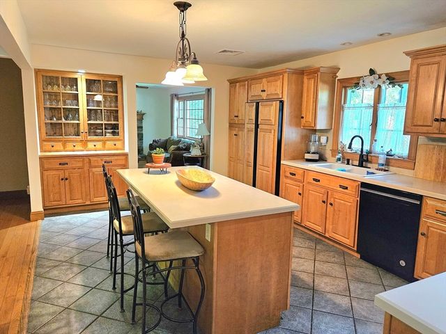 278 Hixville Rd, Dartmouth, MA 02747