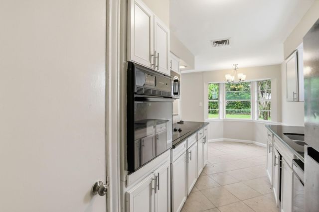6046 W Airport Boulevard, Houston, TX 77035