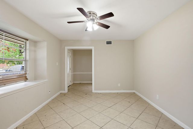 6046 W Airport Boulevard, Houston, TX 77035