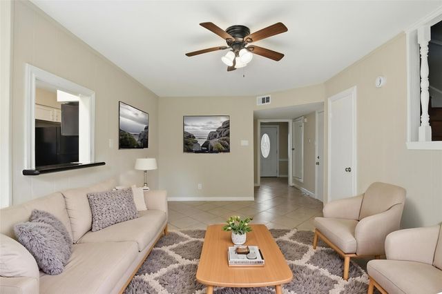 6046 W Airport Boulevard, Houston, TX 77035