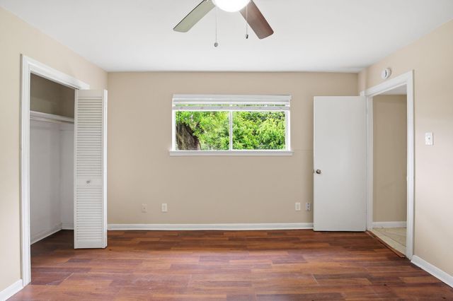 6046 W Airport Boulevard, Houston, TX 77035